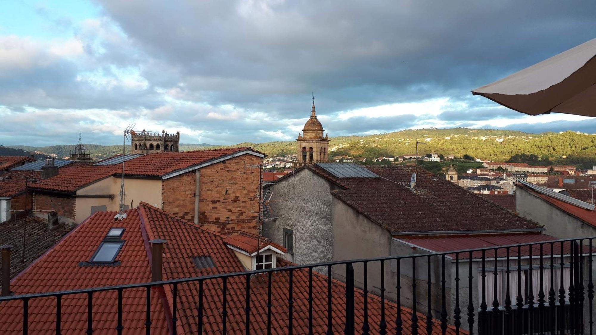 Apartamento Con Terraza En El Casco Historico 奥伦塞 外观 照片
